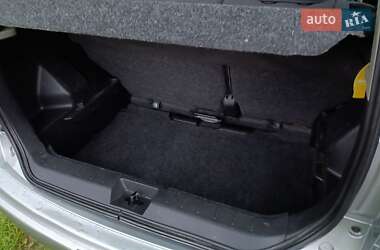 Хэтчбек Nissan Note 2008 в 