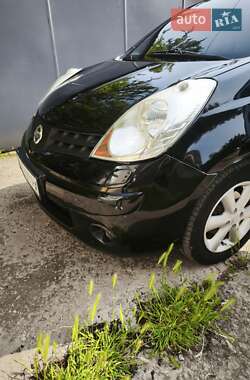 Хэтчбек Nissan Note 2007 в 