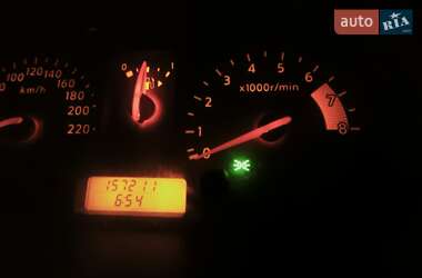 Хэтчбек Nissan Note 2007 в 