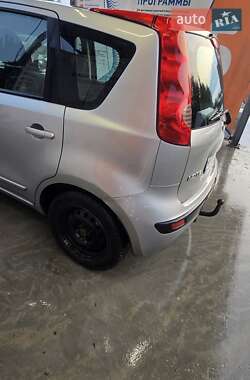 Хэтчбек Nissan Note 2006 в Вараше