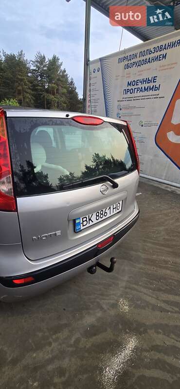 Хетчбек Nissan Note 2006 в Вараші