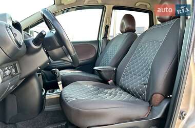 Хэтчбек Nissan Note 2007 в 