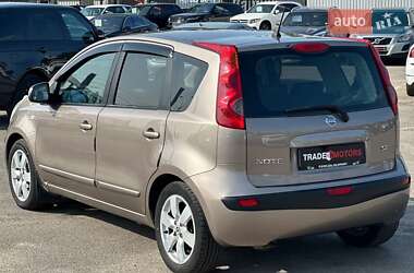 Хэтчбек Nissan Note 2007 в 