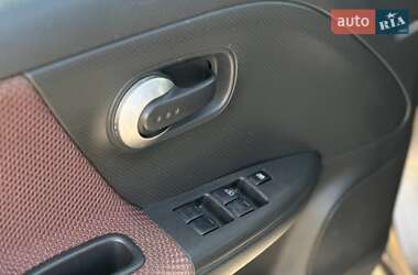 Хэтчбек Nissan Note 2007 в 