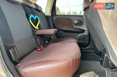 Хэтчбек Nissan Note 2007 в 