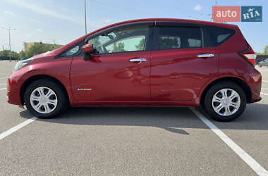 Хэтчбек Nissan Note 2016 в 