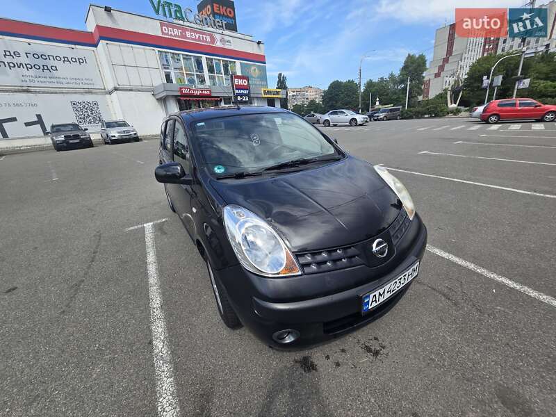 Хэтчбек Nissan Note 2006 в Вышгороде