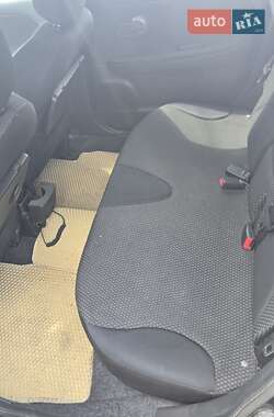 Хэтчбек Nissan Note 2006 в 