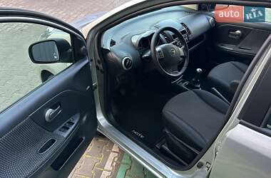 Хэтчбек Nissan Note 2006 в 