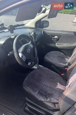 Хетчбек Nissan Note 2010 в 