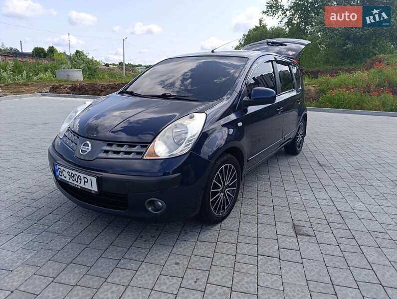 Хэтчбек Nissan Note 2006 в Львове