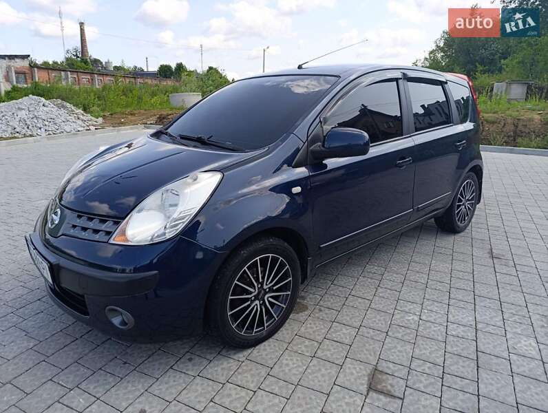 Хэтчбек Nissan Note 2006 в Львове