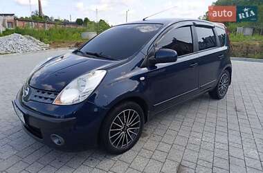 Хэтчбек Nissan Note 2006 в 