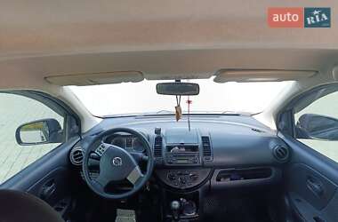 Хэтчбек Nissan Note 2006 в 