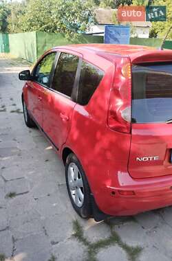 Хэтчбек Nissan Note 2008 в 