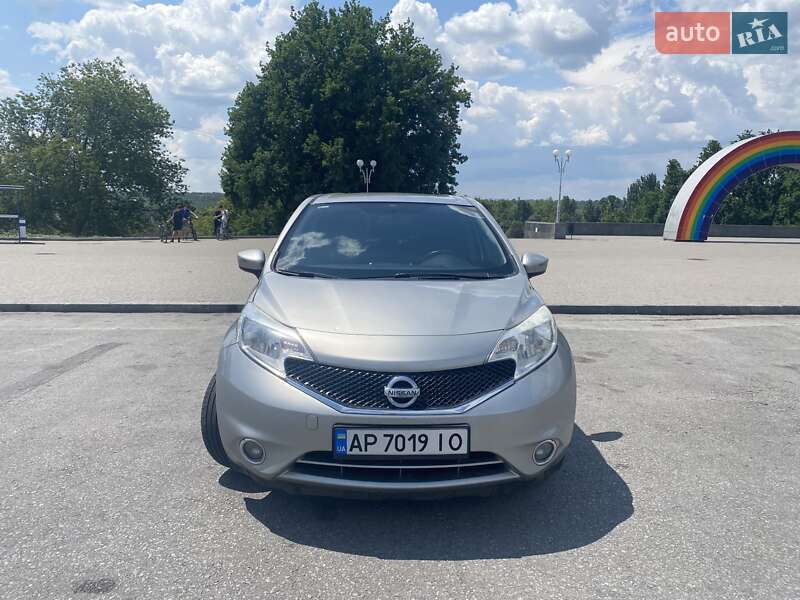 Хетчбек Nissan Note 2015 в Запоріжжі