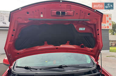 Хэтчбек Nissan Note 2010 в 