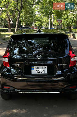 Хэтчбек Nissan Note 2017 в 