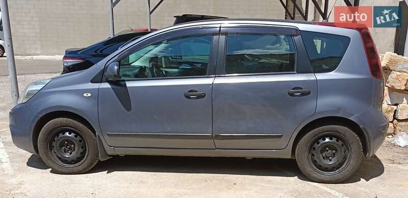 Хетчбек Nissan Note 2010 в Одесі