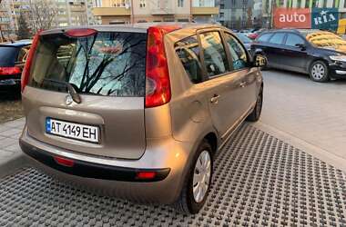 Хэтчбек Nissan Note 2007 в 
