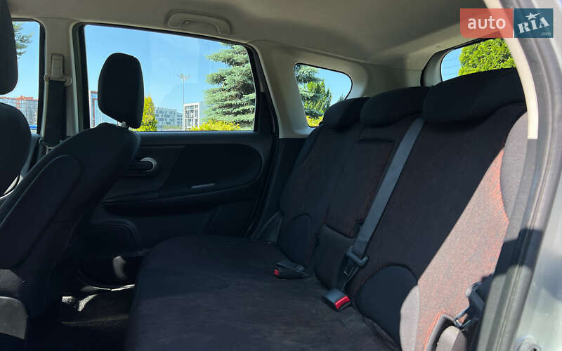 Хетчбек Nissan Note 2010 в Львові