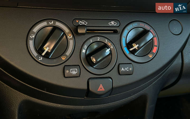 Хетчбек Nissan Note 2010 в Львові