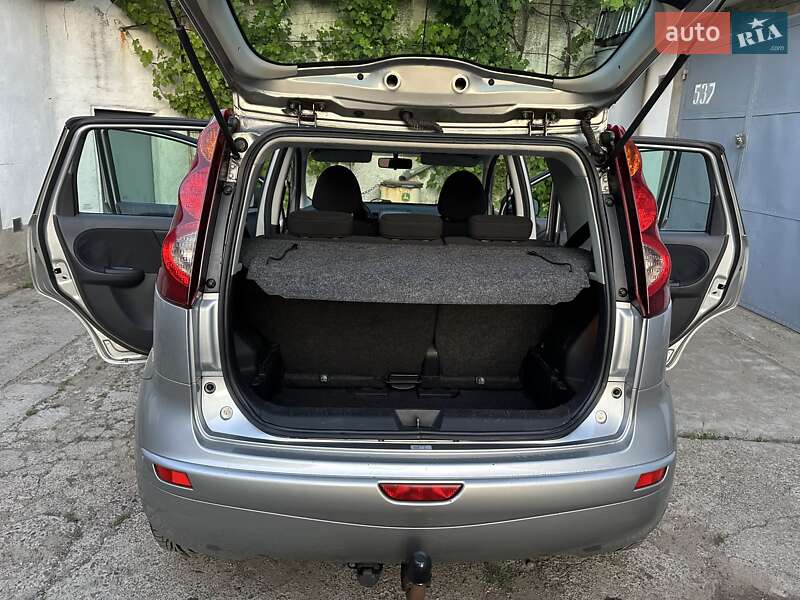 Хетчбек Nissan Note 2009 в Чернівцях