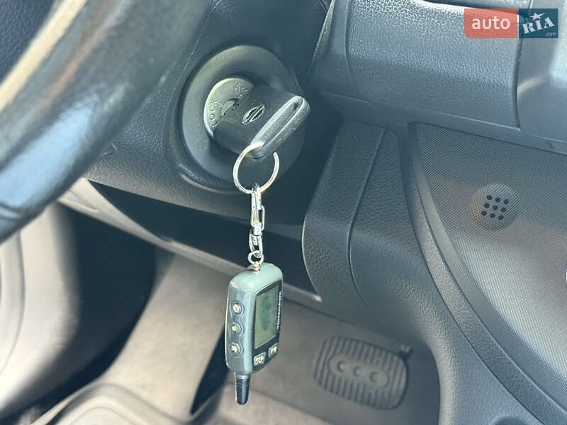 Хетчбек Nissan Note 2006 в Києві