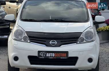 Хэтчбек Nissan Note 2012 в 