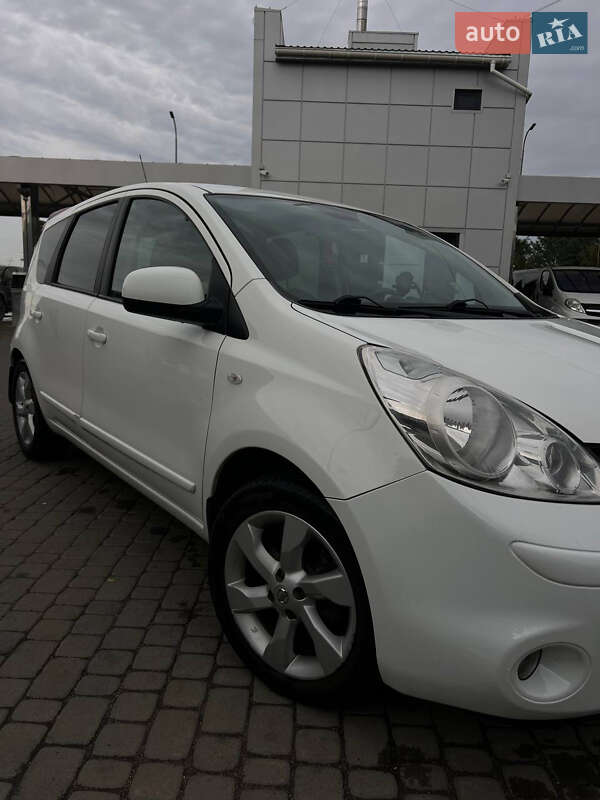 Хетчбек Nissan Note 2010 в Львові