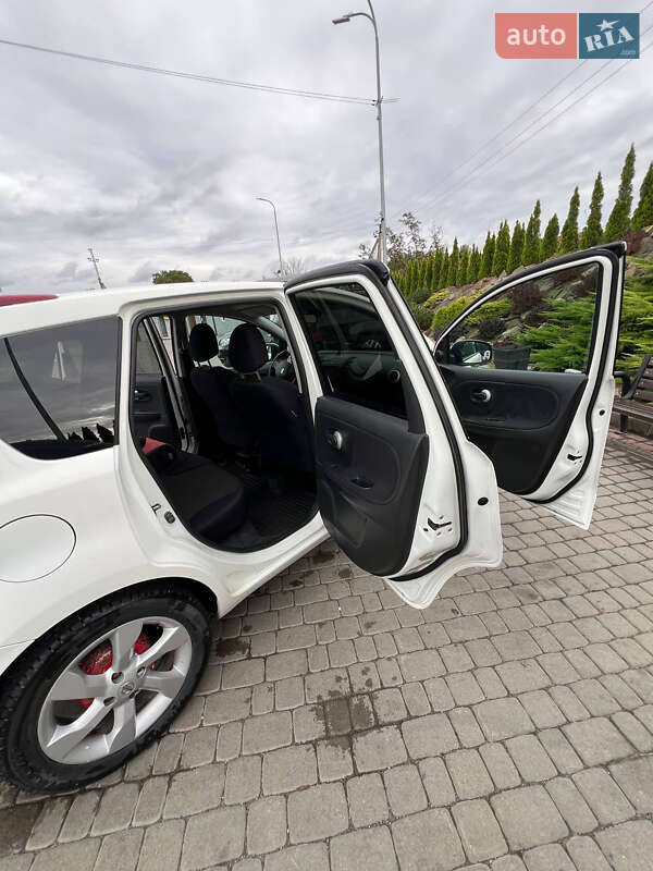 Хетчбек Nissan Note 2010 в Львові