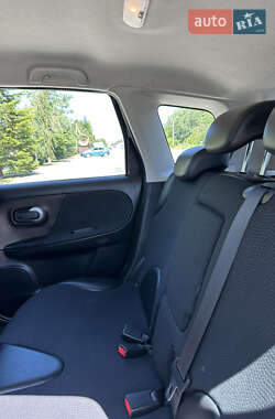 Хэтчбек Nissan Note 2012 в 