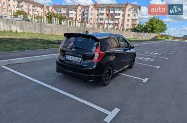 Хэтчбек Nissan Note 2012 в 