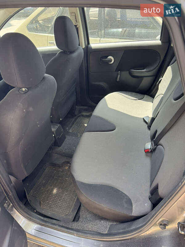 Хетчбек Nissan Note 2013 в Дніпрі
