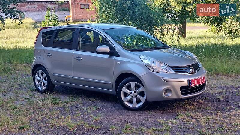 Хетчбек Nissan Note 2010 в Луцьку