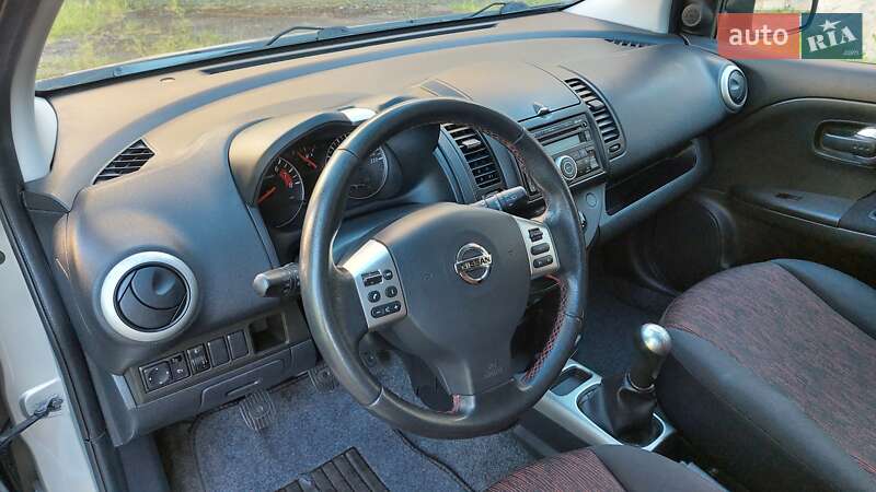 Хетчбек Nissan Note 2010 в Луцьку