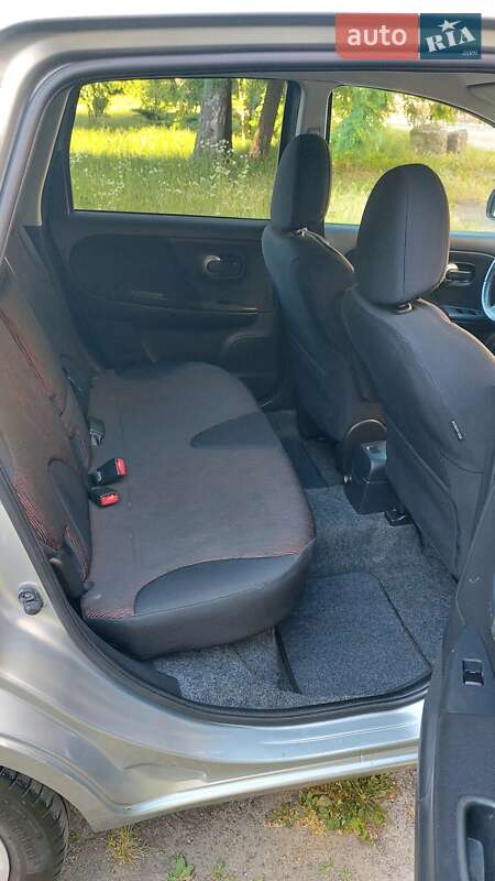 Хетчбек Nissan Note 2010 в Луцьку