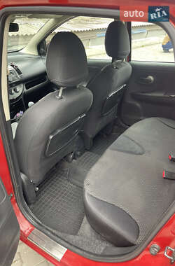 Хэтчбек Nissan Note 2008 в 