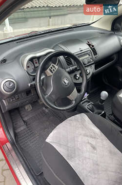 Хэтчбек Nissan Note 2008 в 