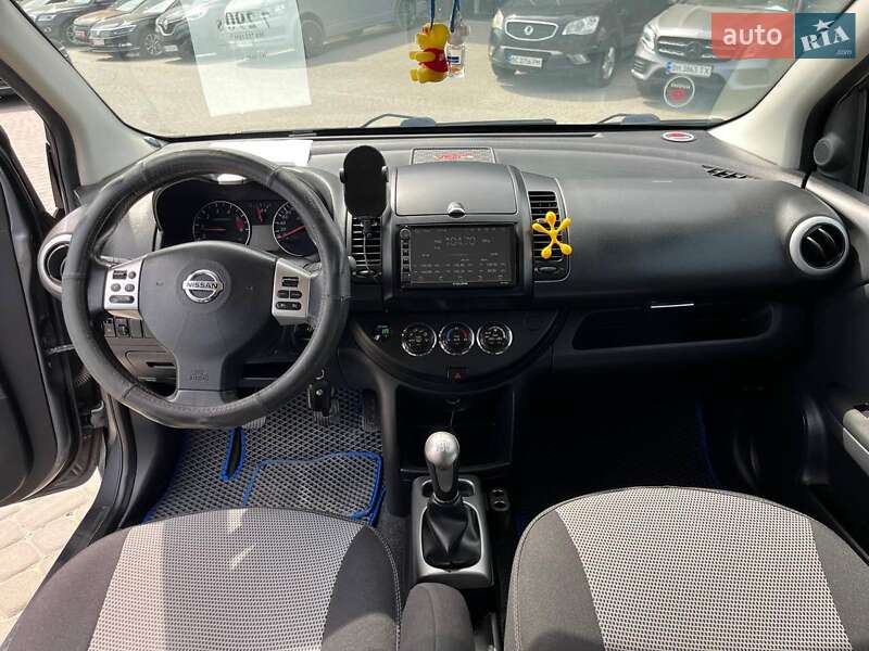 Хэтчбек Nissan Note 2011 в Львове