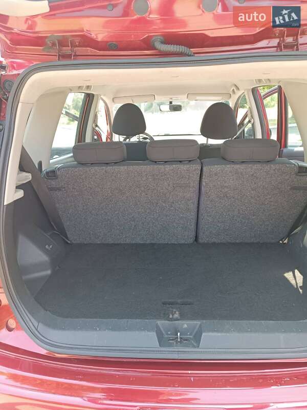 Хэтчбек Nissan Note 2012 в Ровно