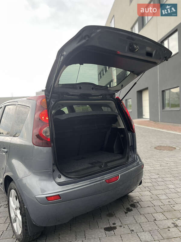 Хетчбек Nissan Note 2010 в Львові