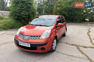 Хэтчбек Nissan Note 2006 в 