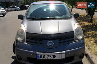 Хэтчбек Nissan Note 2007 в 