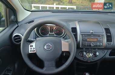 Хэтчбек Nissan Note 2006 в 