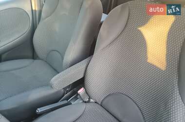 Хэтчбек Nissan Note 2006 в 