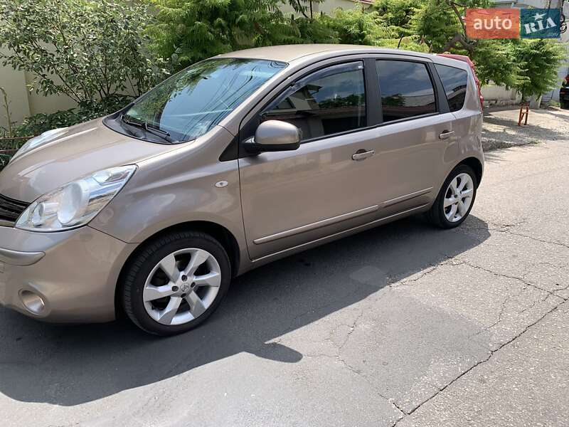 Хэтчбек Nissan Note 2009 в Одессе