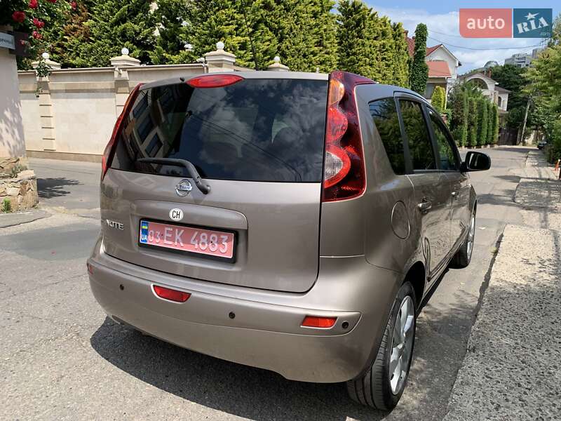 Хэтчбек Nissan Note 2009 в Одессе