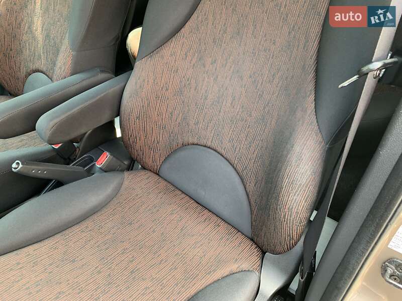 Хэтчбек Nissan Note 2009 в Одессе