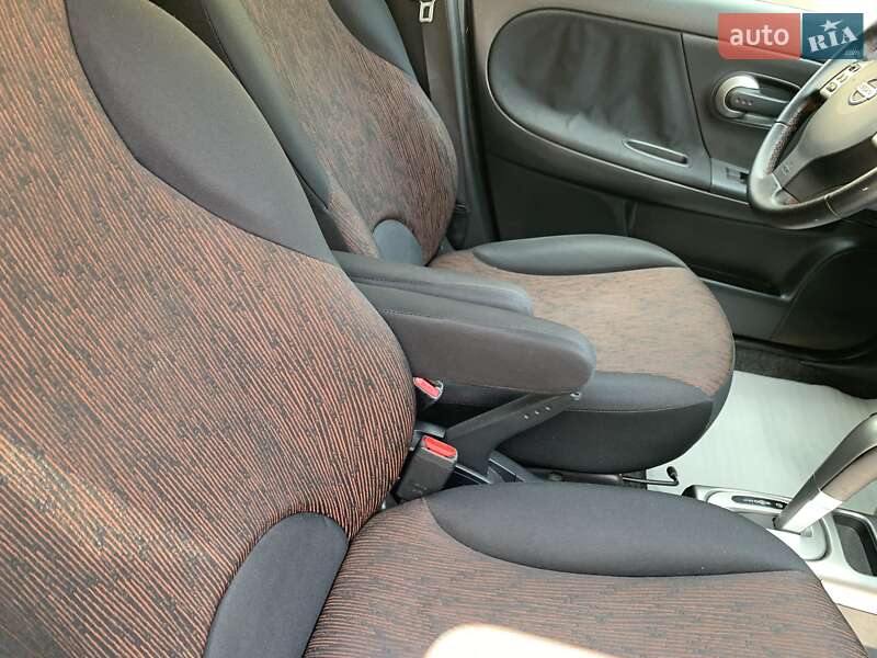 Хэтчбек Nissan Note 2009 в Одессе